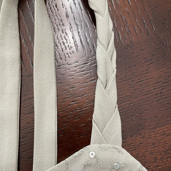 Due Per Due cream embellished silk tank Top with straps. Size 6 - Picture 4 of 5